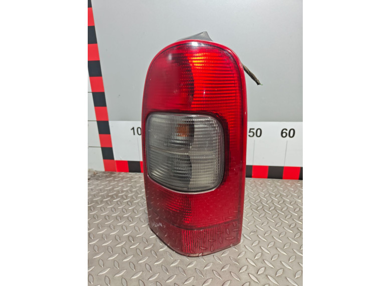 Фонарь задний правый к Chevrolet Venture, 2002г.