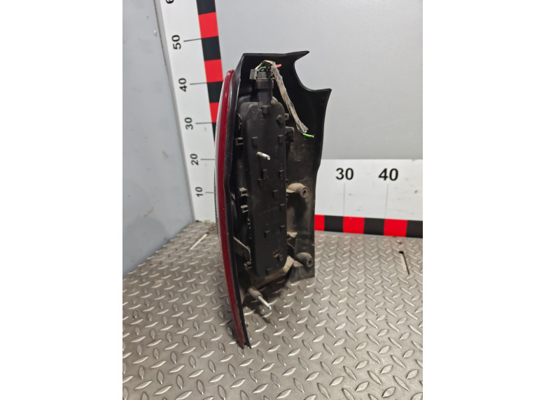 Фонарь задний правый к Chevrolet Venture, 2002г.