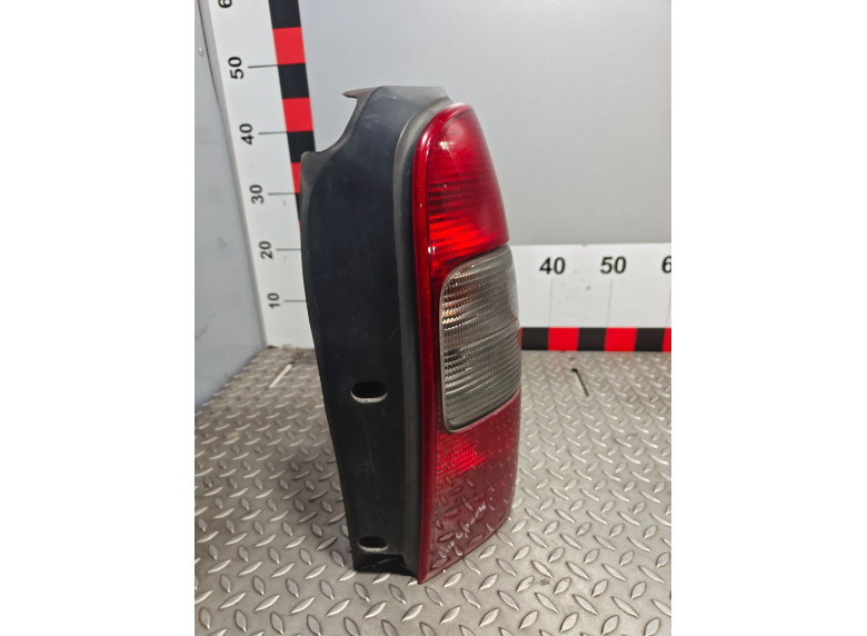 Фонарь задний правый к Chevrolet Venture, 2002г.