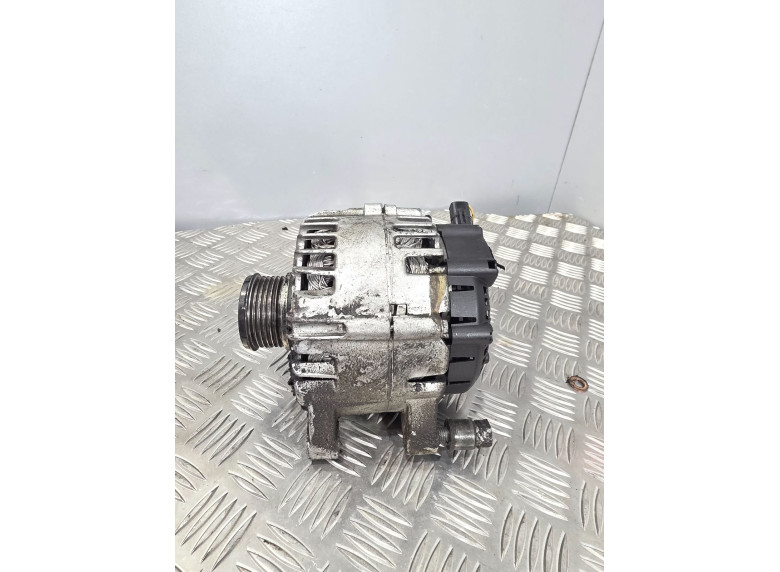 Генератор к Citroen C5, 2003г.