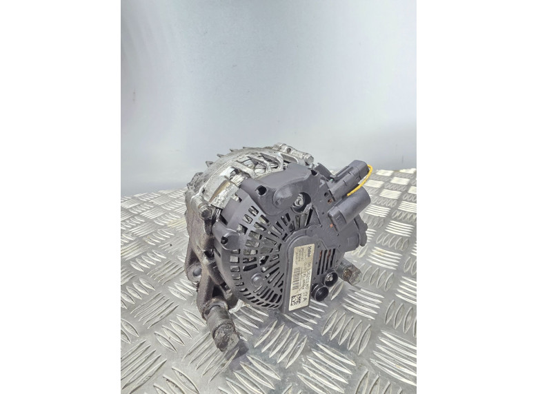 Генератор к Citroen C5, 2003г.