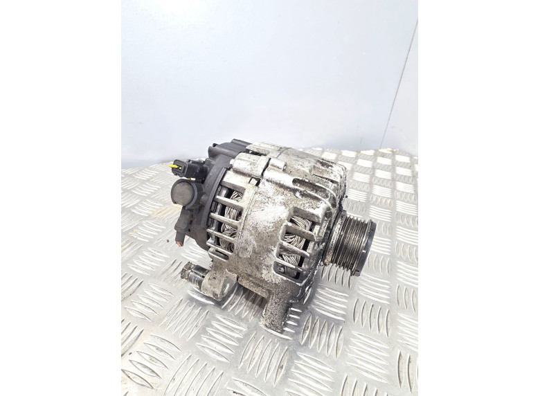 Генератор к Citroen C5, 2003г.