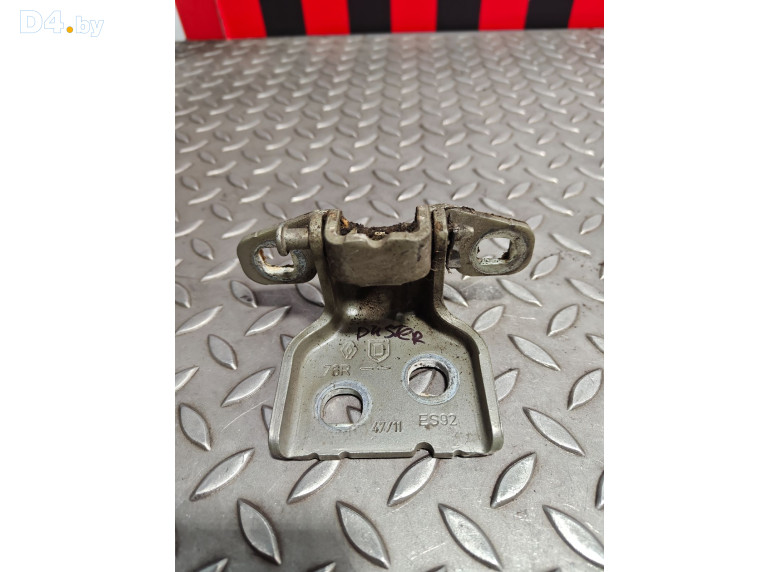 Петля двери задней правой к Dacia Duster 2010 г.