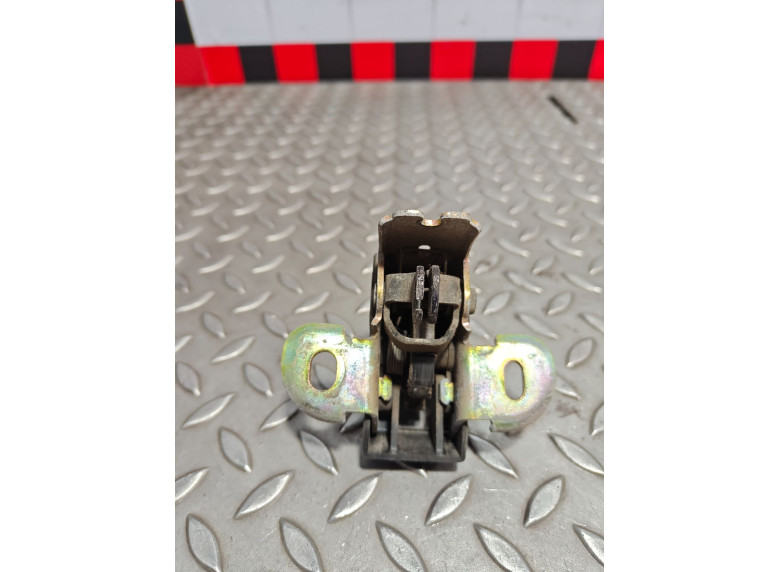 Замок двери задней правой к Renault Master, 2008г.