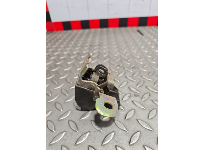 Замок двери задней правой к Renault Master, 2008г.