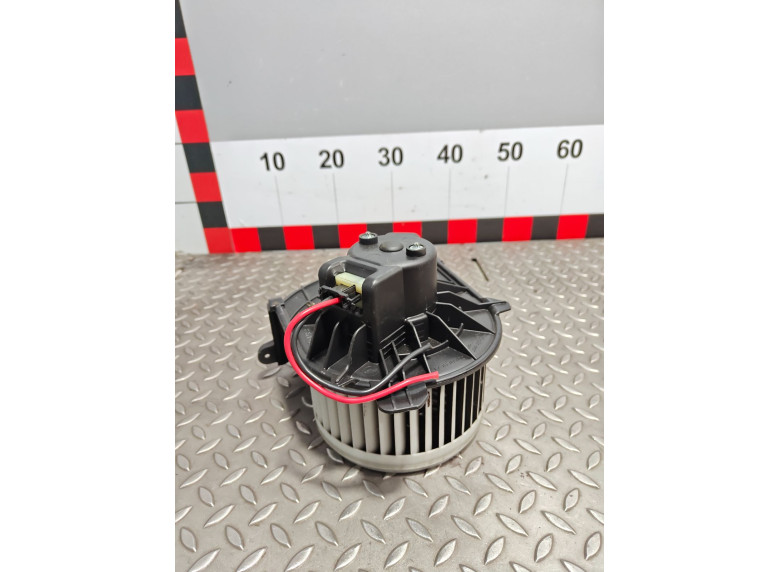 Моторчик печки к Renault Kangoo, 2012г.