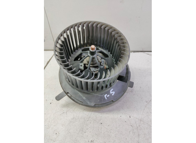 Моторчик печки к Volkswagen Touran, 2006г.