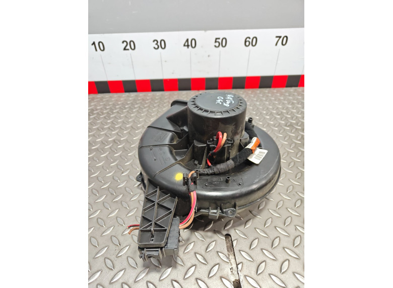 Моторчик печки к Skoda Fabia, 2003г.