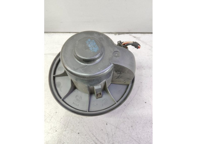 Моторчик печки к Seat Alhambra, 2004г.