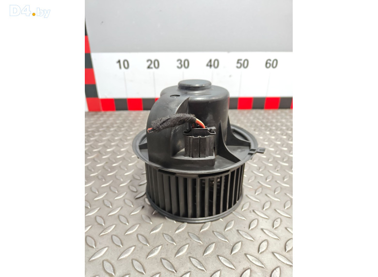 Моторчик печки к Volkswagen Sharan 2003 г.