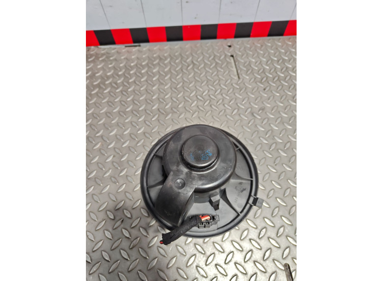 Моторчик печки к Seat Alhambra, 2003г.