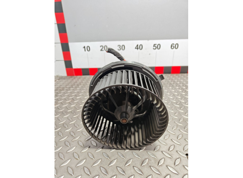 Моторчик печки к Seat Alhambra, 2003г.