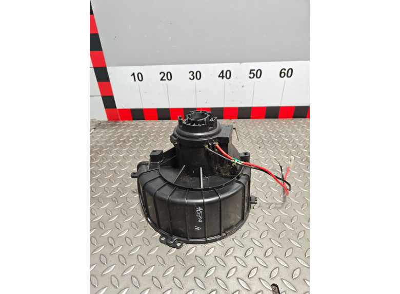 Моторчик печки к Opel Astra, 2007г.