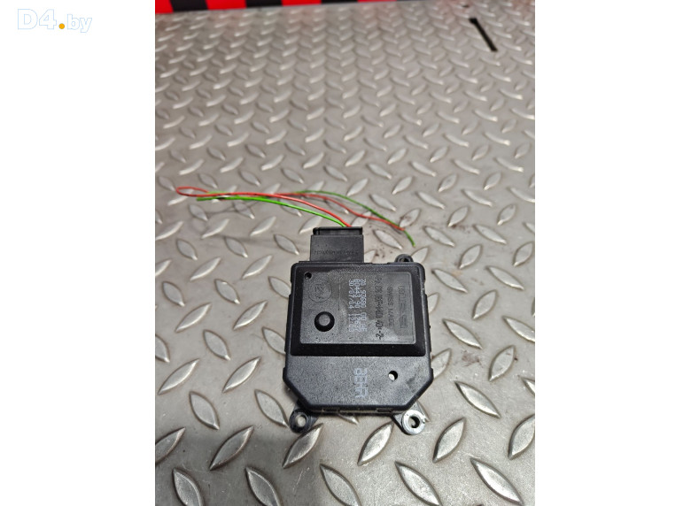 Моторчик заслонки печки к Opel Zafira 2004 г.