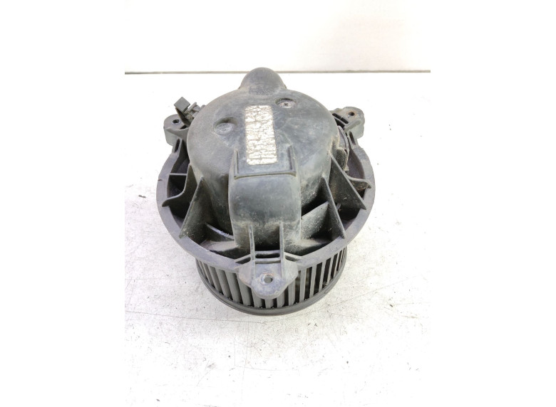 Моторчик печки к Renault Trafic, 2004г.