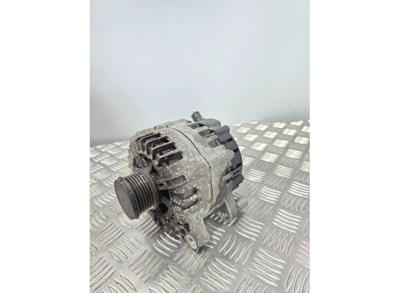 Генератор к Citroen C5, 2010г.