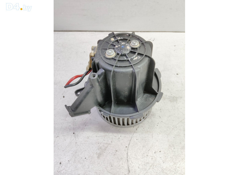 Моторчик печки к Audi A4 2008 г.