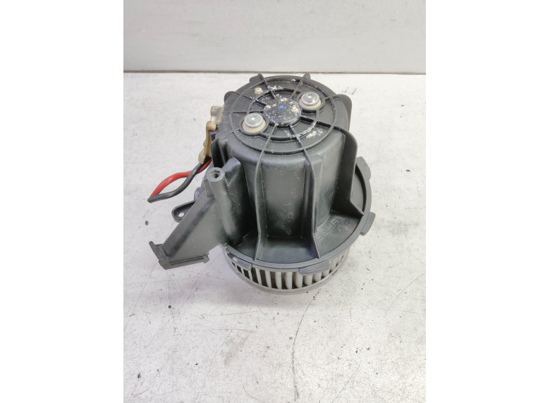 Моторчик печки к Audi A4, 2008г.
