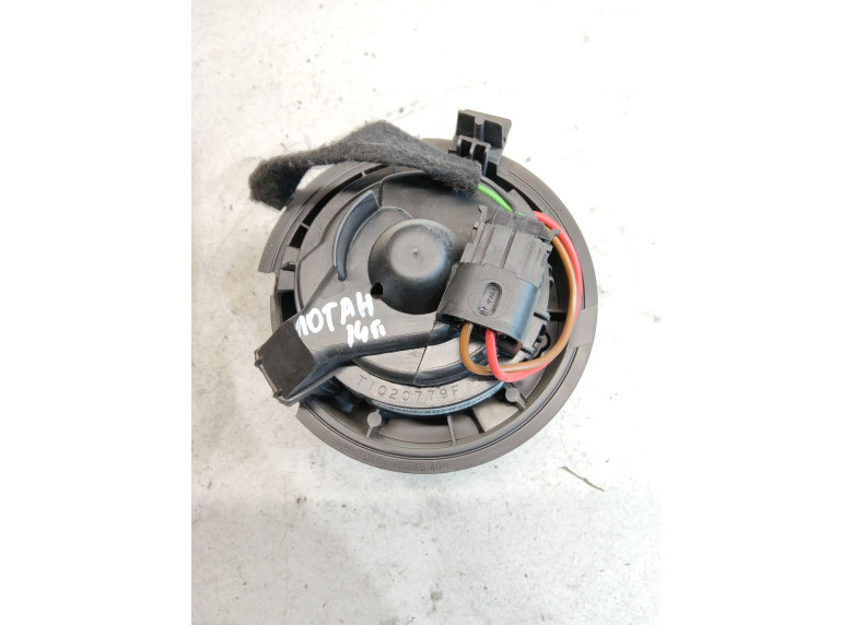 Моторчик печки к Renault Logan, 2014г.
