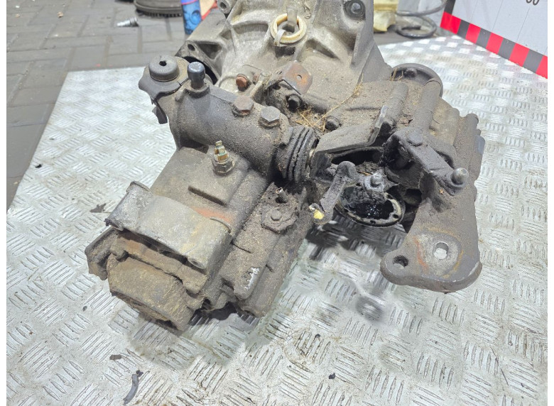 КПП механическая (МКПП) к Volkswagen Golf, 1991г.