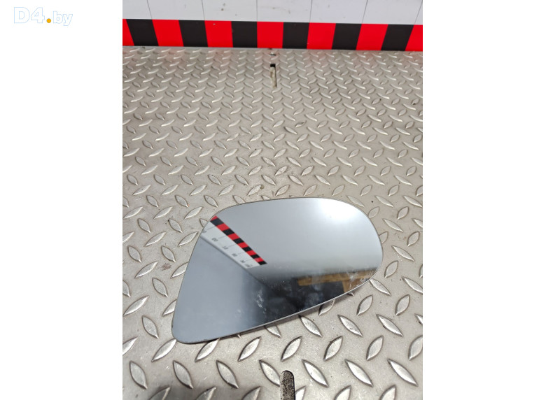 Стекло зеркала наружного правого к Volkswagen Golf 2010 г.