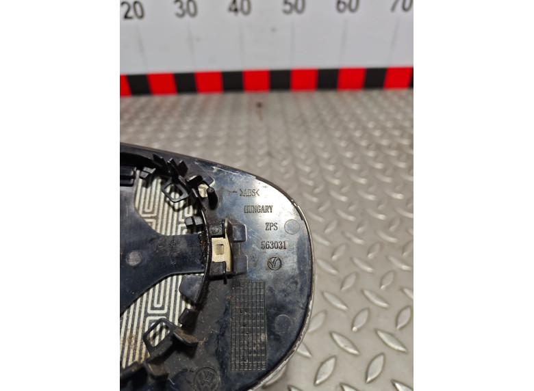 Стекло зеркала наружного правого к Volkswagen Golf, 2010г.