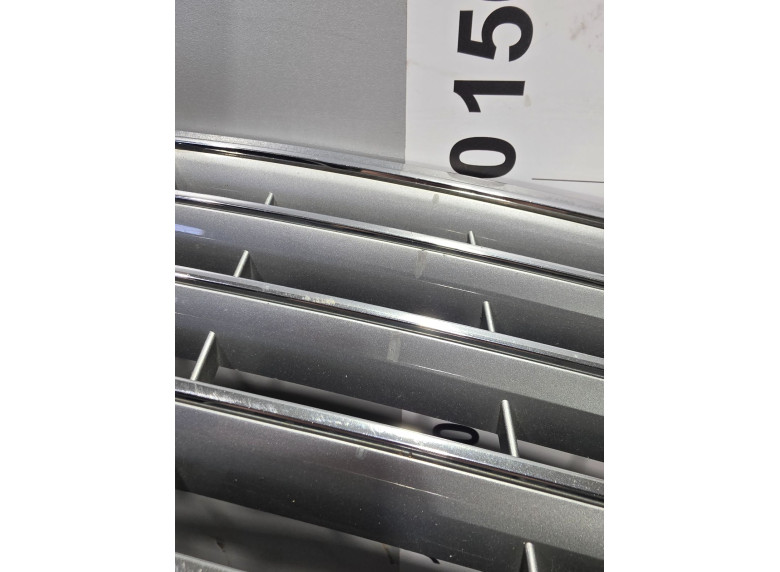 Решетка радиатора к Mercedes E W211, 2005г.