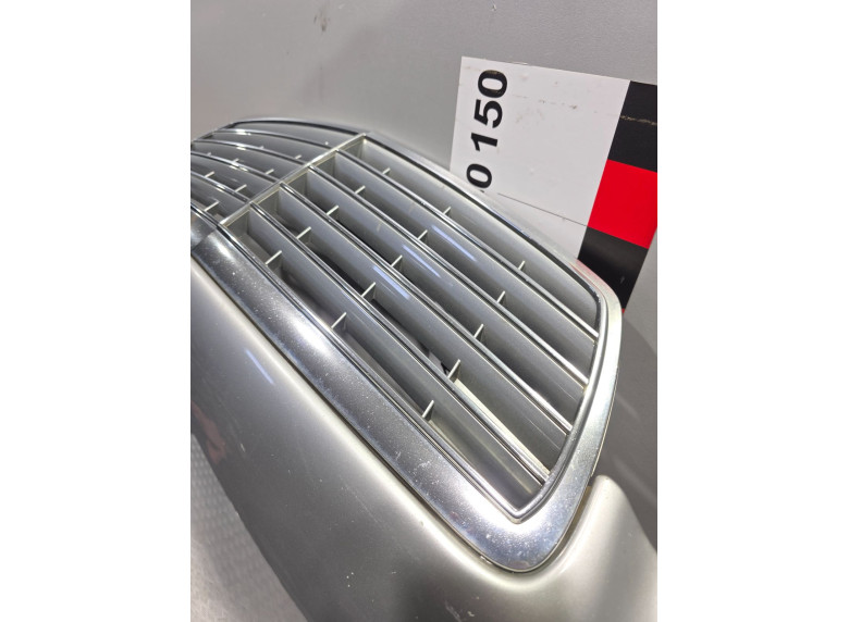 Решетка радиатора к Mercedes E W211, 2005г.