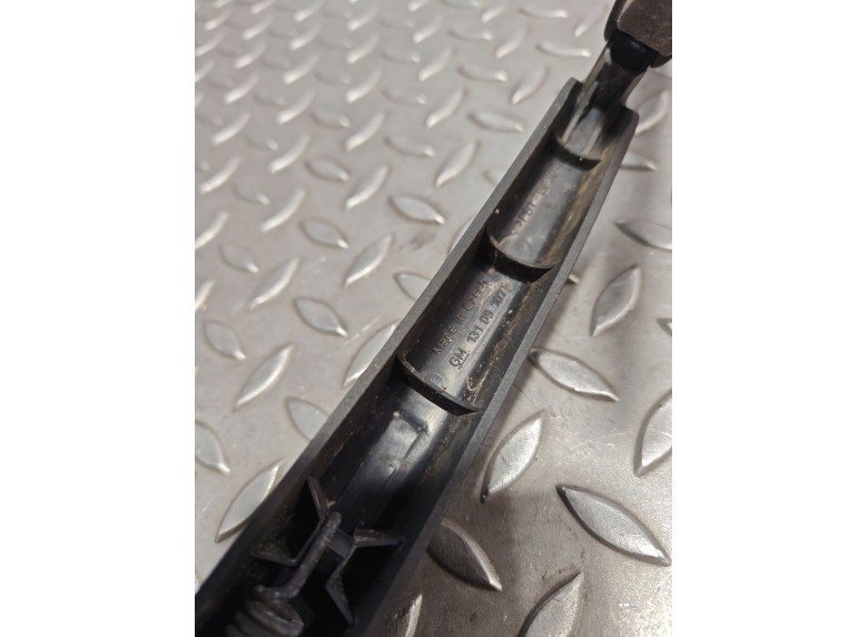 Щеткодержатель задний к Opel Astra, 2007г.