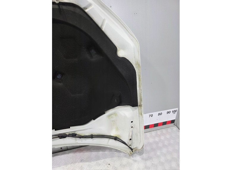 Капот к Volvo V70, 2010г.