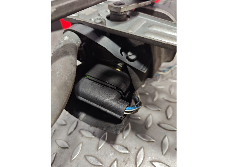 Механизм стеклоочистителя (трапеция дворников) к Peugeot Boxer, 2010г.