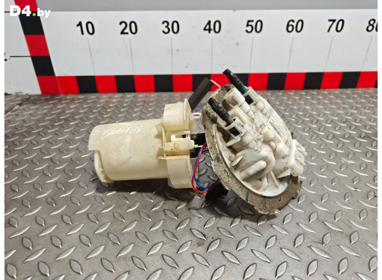 Насос топливный к Opel Vectra 2005 г.