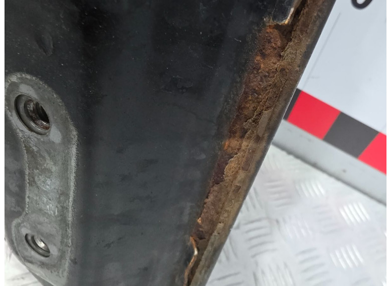 Капот к Subaru Legacy, 2011г.