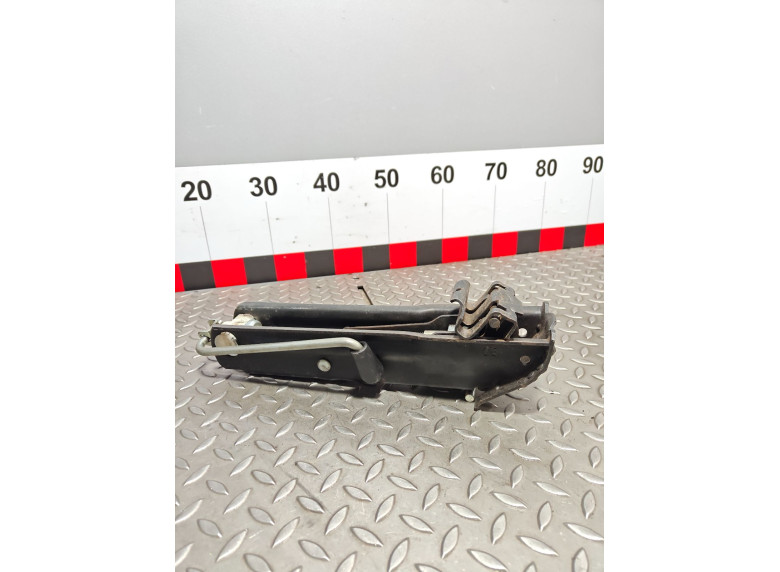 Домкрат к Volkswagen Passat, 2007г.