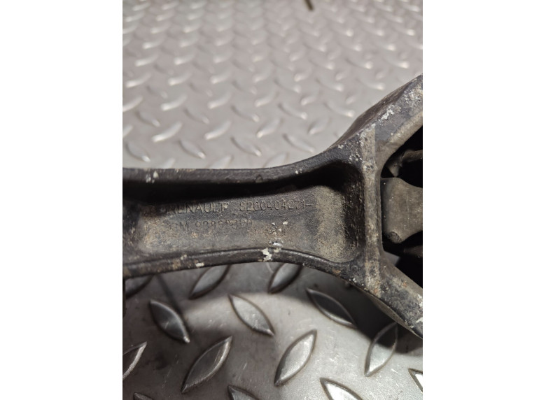 Подушка крепления двигателя к Opel Vivaro, 2007г.