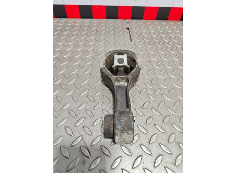 Подушка крепления двигателя к Opel Vivaro, 2007г.