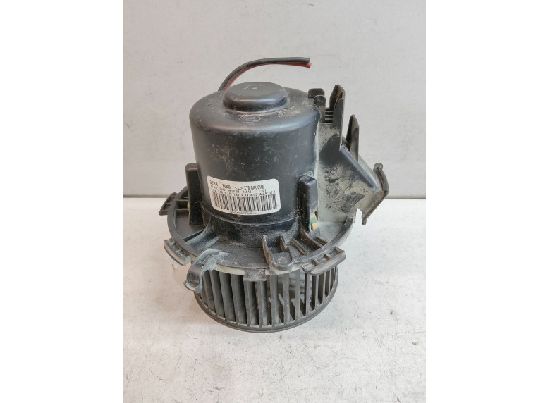 Моторчик печки к Renault Master, 2008г.