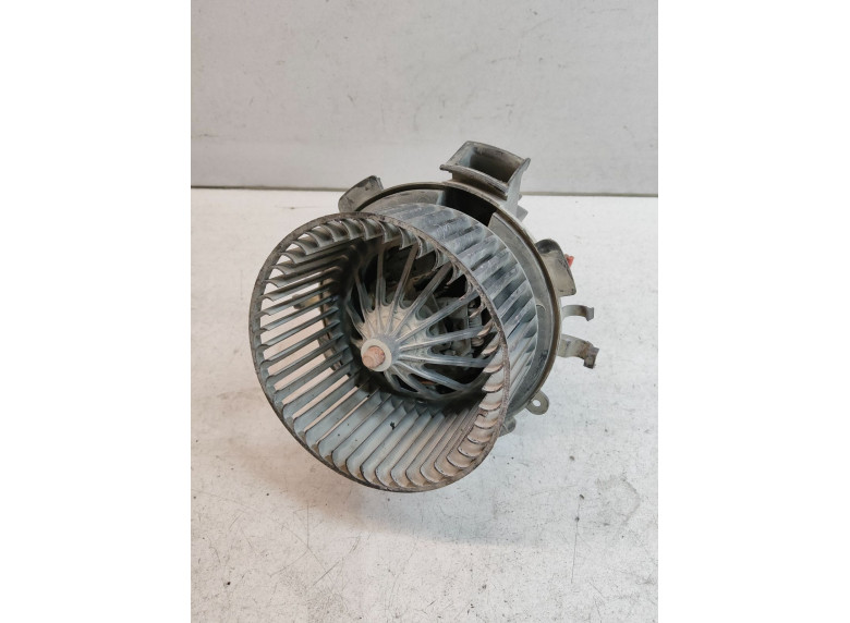 Моторчик печки к Renault Master, 2008г.