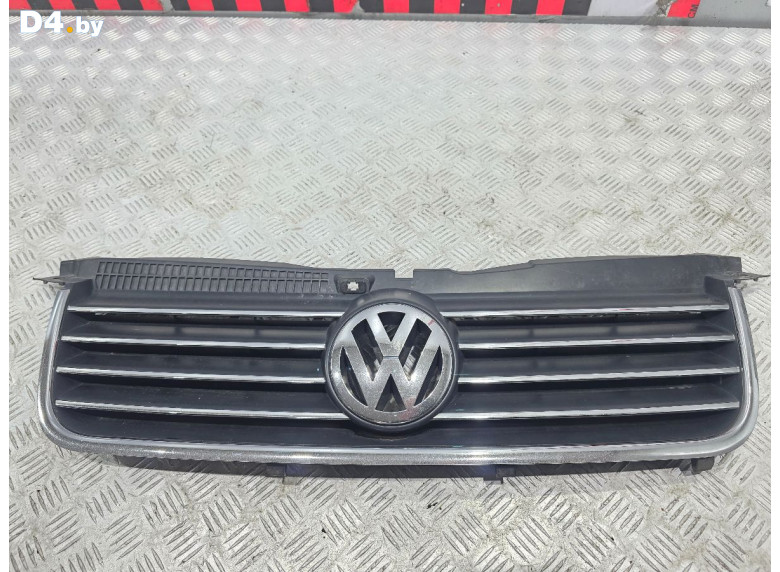 Решетка радиатора к Volkswagen Passat 2002 г.