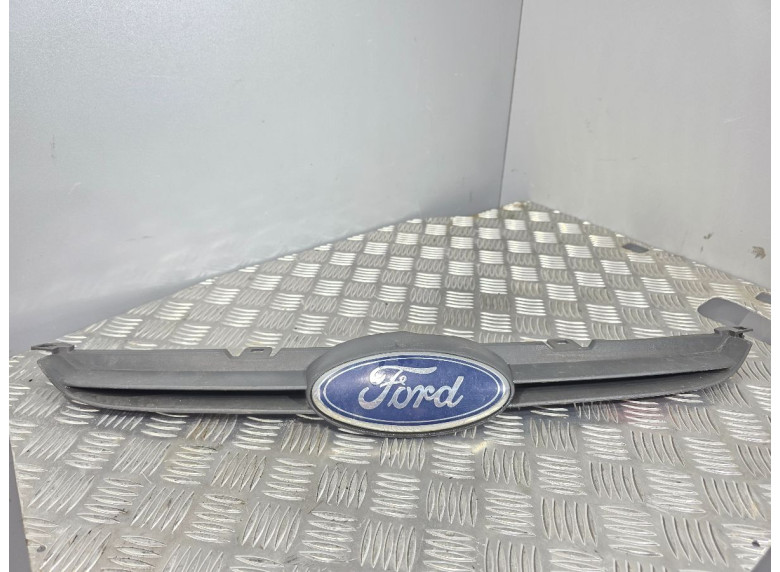 Решетка радиатора к Ford Fiesta, 2010г.