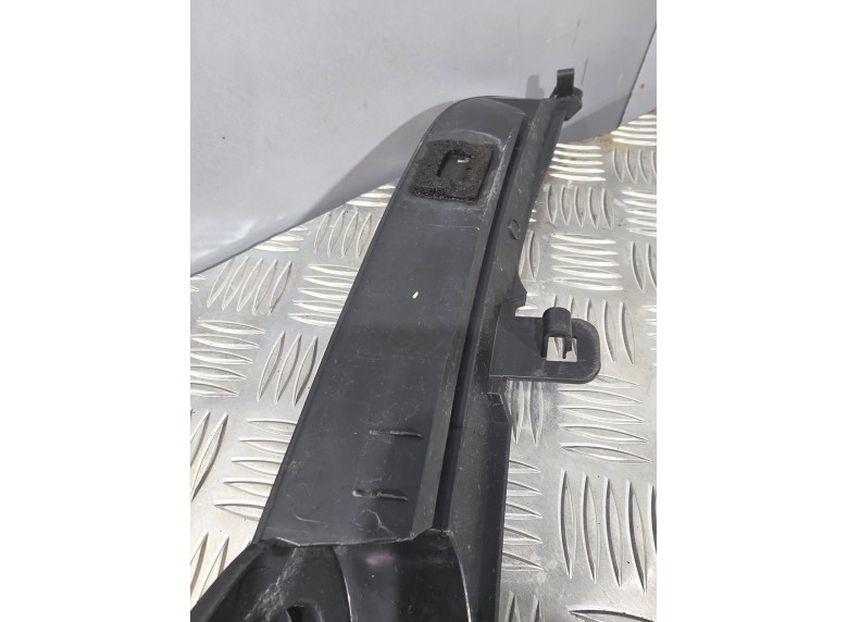 Решетка радиатора к Ford Fiesta, 2010г.