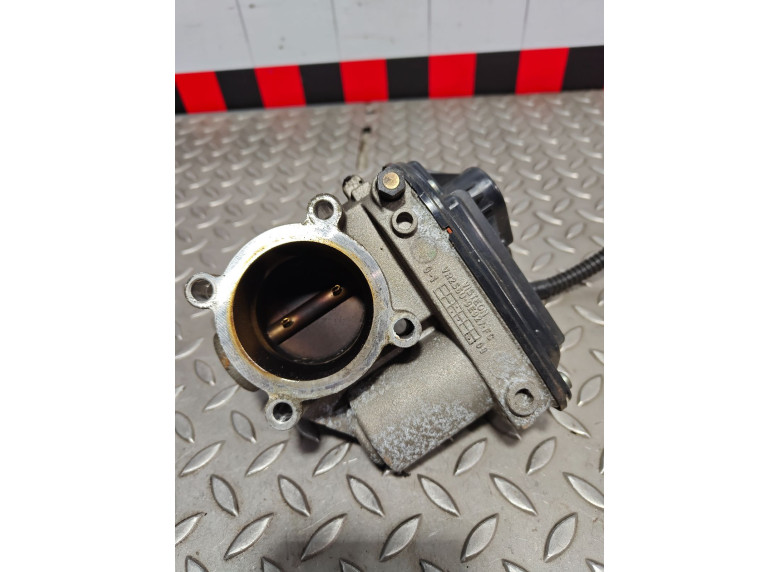 Заслонка дроссельная к Ford Focus, 2006г.