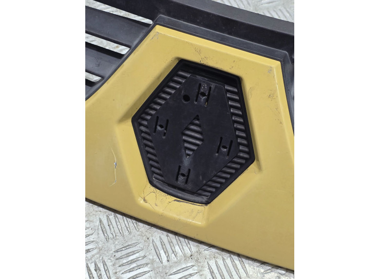 Решетка радиатора к Renault Master, 2007г.