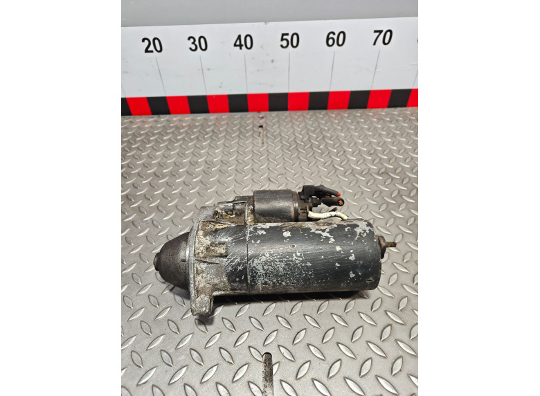 Стартер к Volkswagen Passat, 2000г.