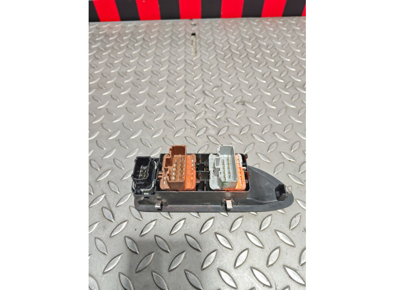 Блок управления стеклоподъемниками к Renault Laguna, 2005г.