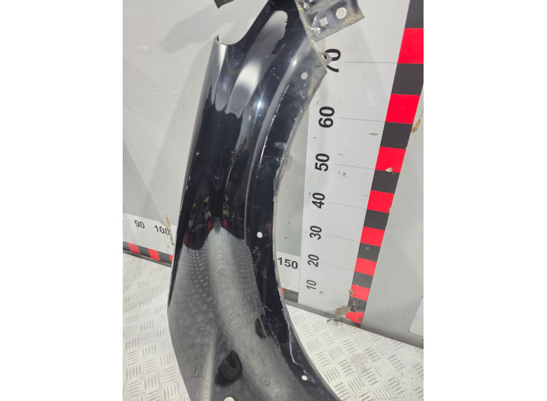 Крыло переднее правое к Suzuki SX4, 2008г.