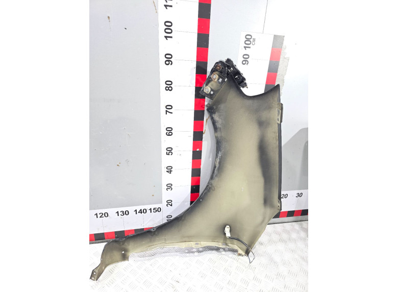 Крыло переднее правое к Suzuki SX4, 2008г.