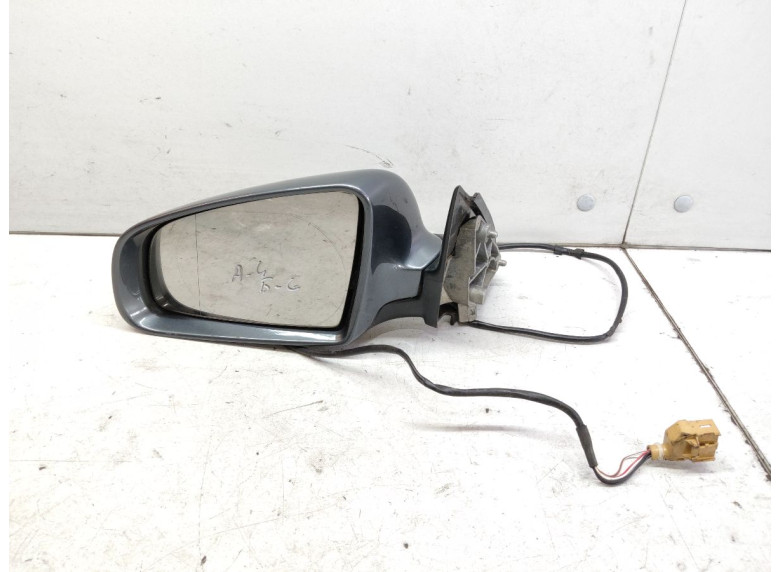 Зеркало наружное левое к Audi A4, 2001г.