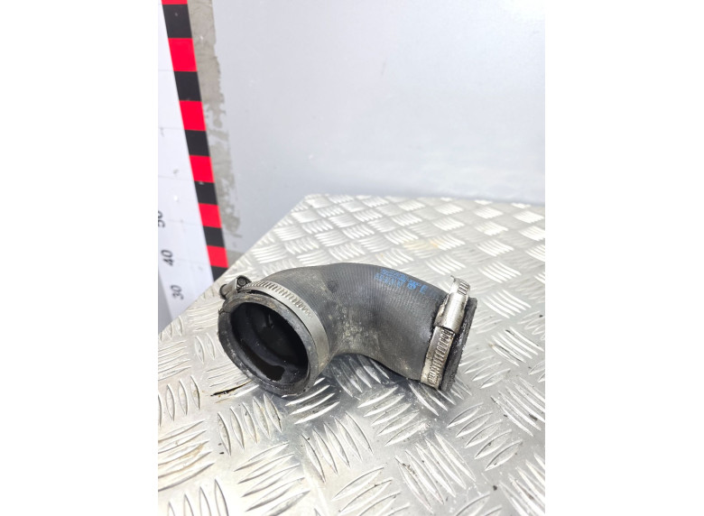 Патрубок интеркулера к Volkswagen Passat, 2010г.