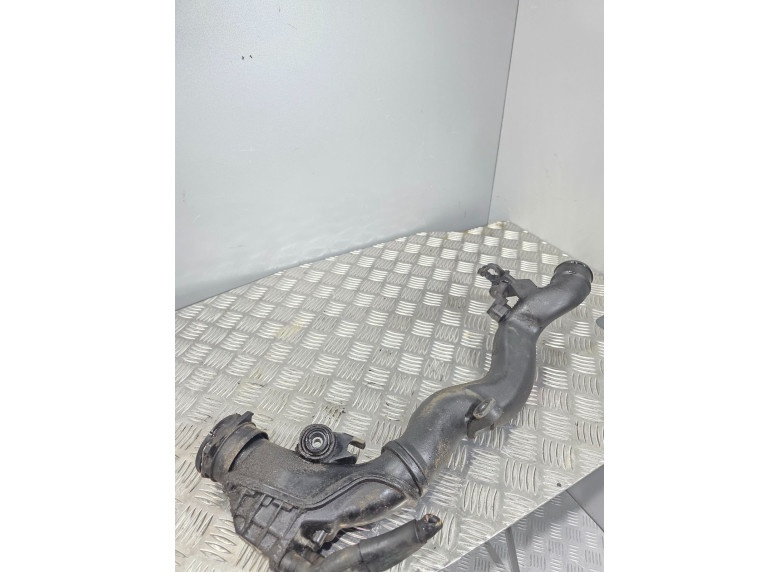 Патрубок интеркулера к Volkswagen Passat, 2010г.